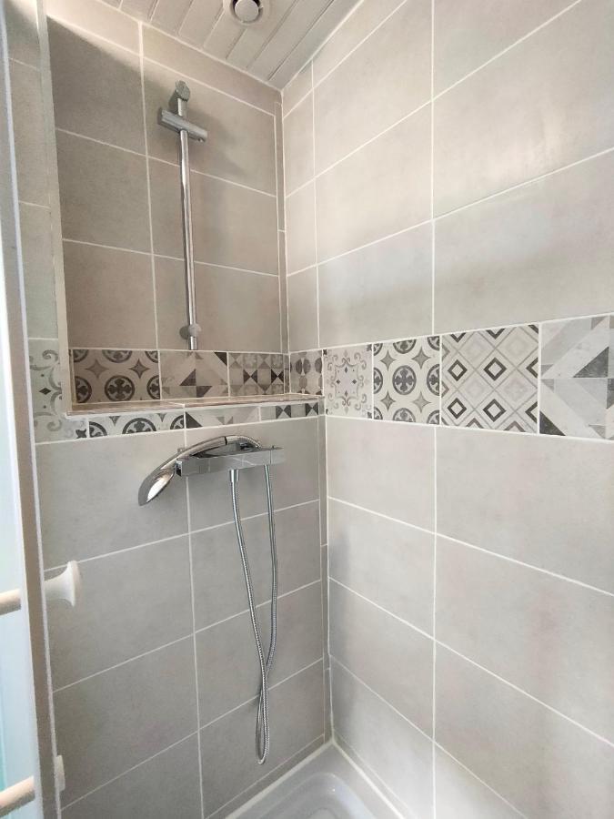 La Machine Sous Toit Apartment Bagian luar foto